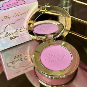 Too Faced -Cloud Crush Blurring Powder Blush clouds - Figura 4