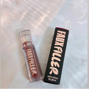 Huda Beauty Faux Filler ‘Posh’ Lip Gloss - Figura 4